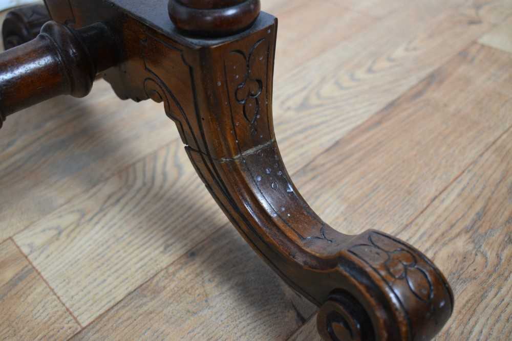 Mid Victorian figured walnut work/games table - Image 8 of 10
