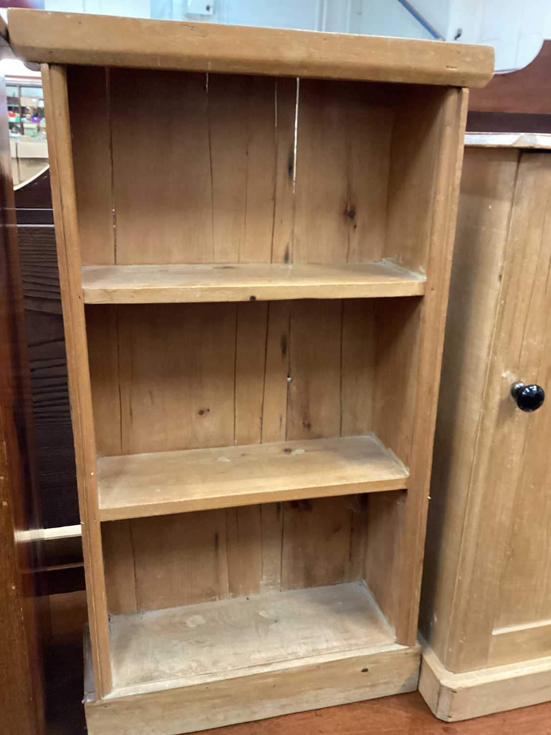 Old pine pot cupboard together with a small pine bookshelf (2) - Image 2 of 2