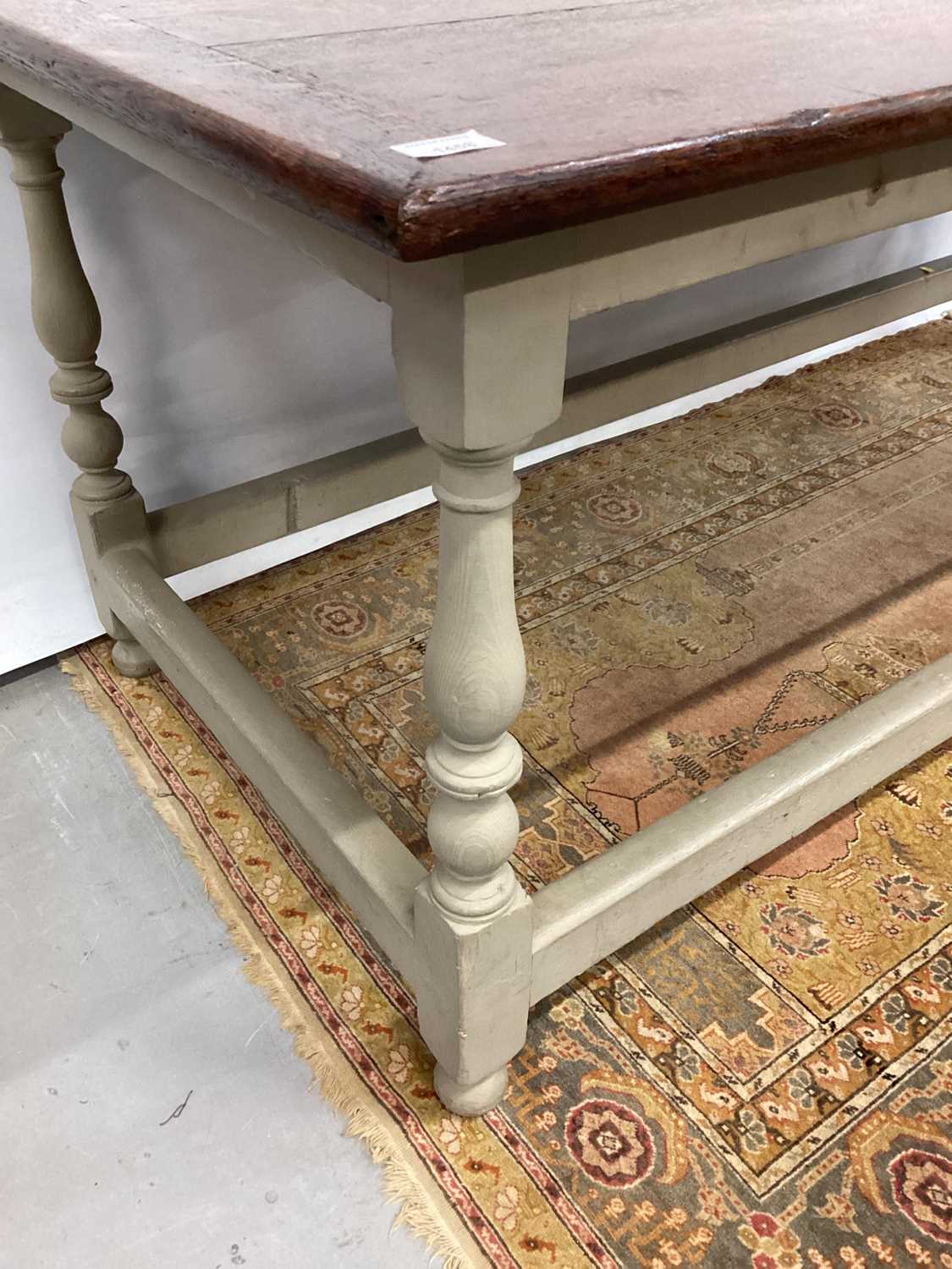 Antique country kitchen table with oak top and painted base - Image 5 of 10