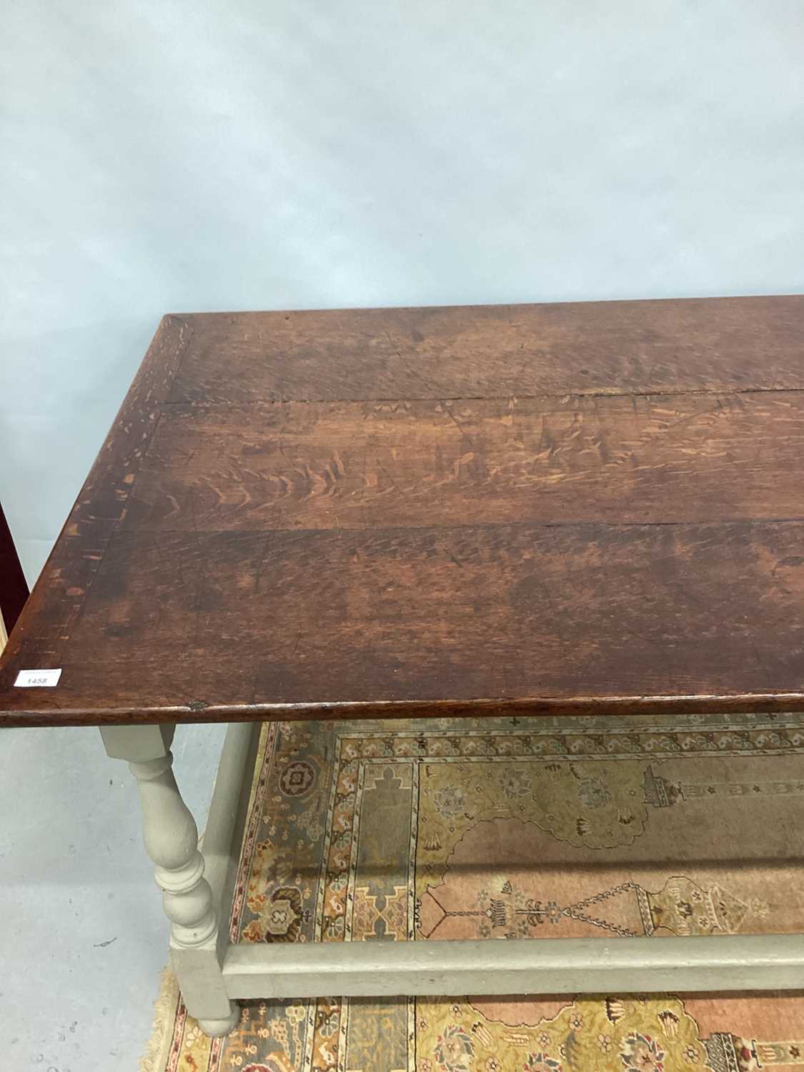 Antique country kitchen table with oak top and painted base - Image 4 of 10