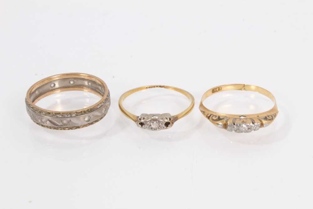Five antique and later 18ct gold rings, all with stones missing - Image 2 of 3