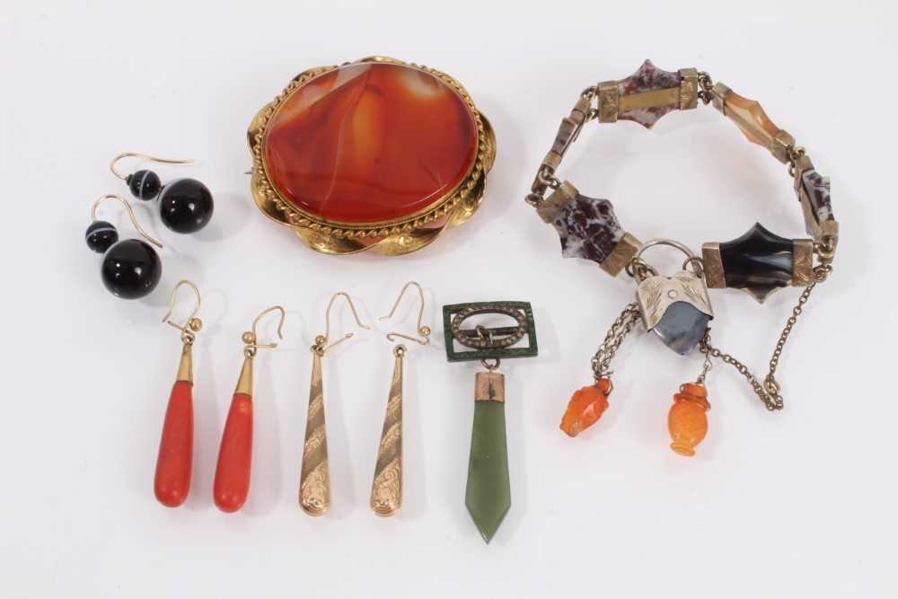 Group of antique and later jewellery