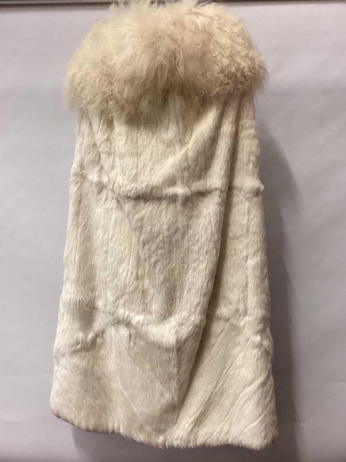 1930s white fur possibly ermine, evening cloak lined in cream silk and round fur covered button fast - Image 3 of 3