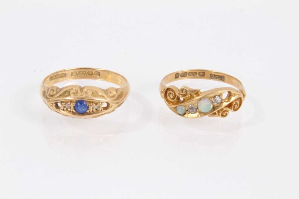 Five antique and later 18ct gold rings, all with stones missing - Image 3 of 3