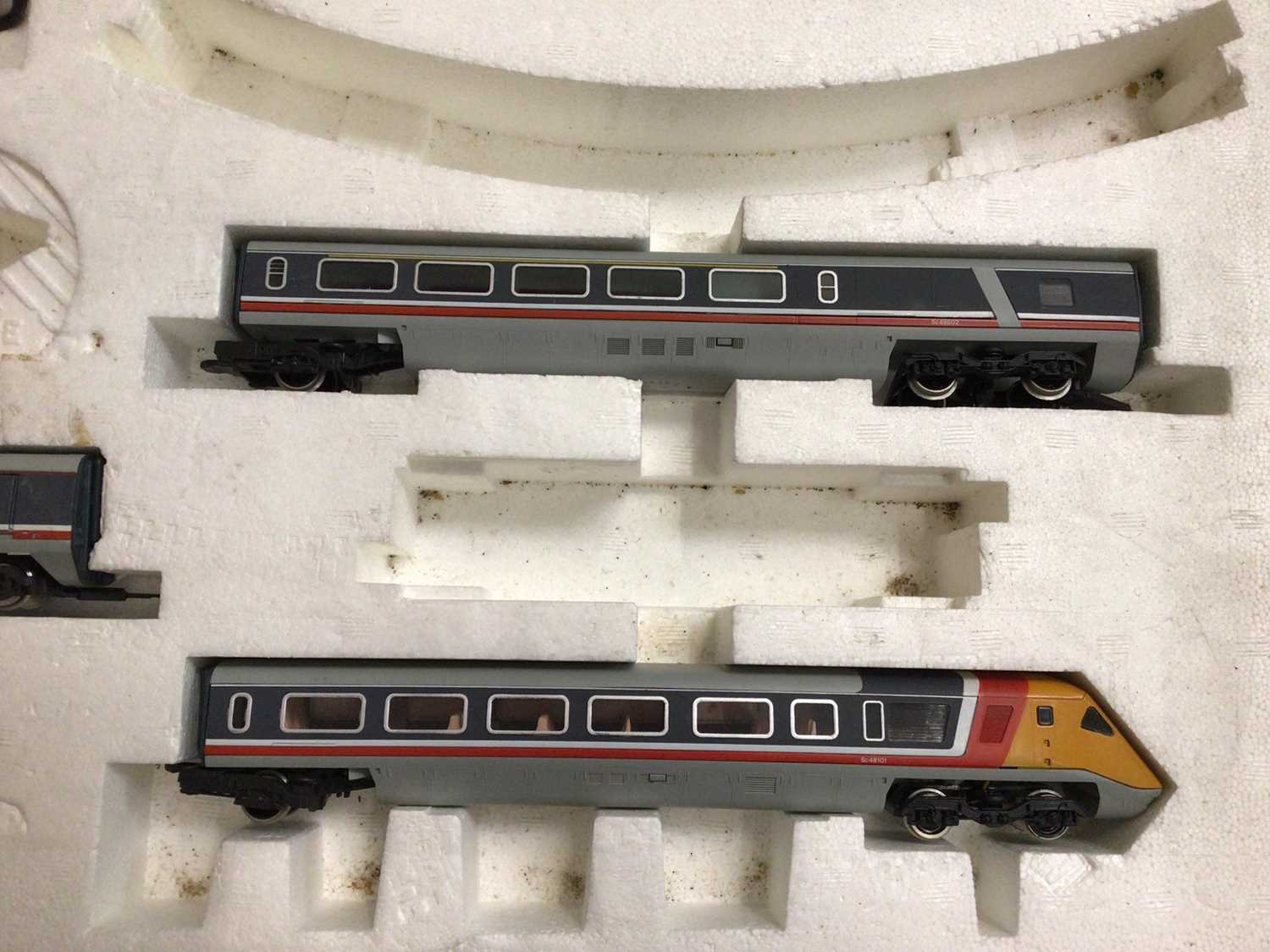 Hornby OO gauge advanced passenger train set ( no track) including 2 APT driving trailers, 2APT van - Image 2 of 2