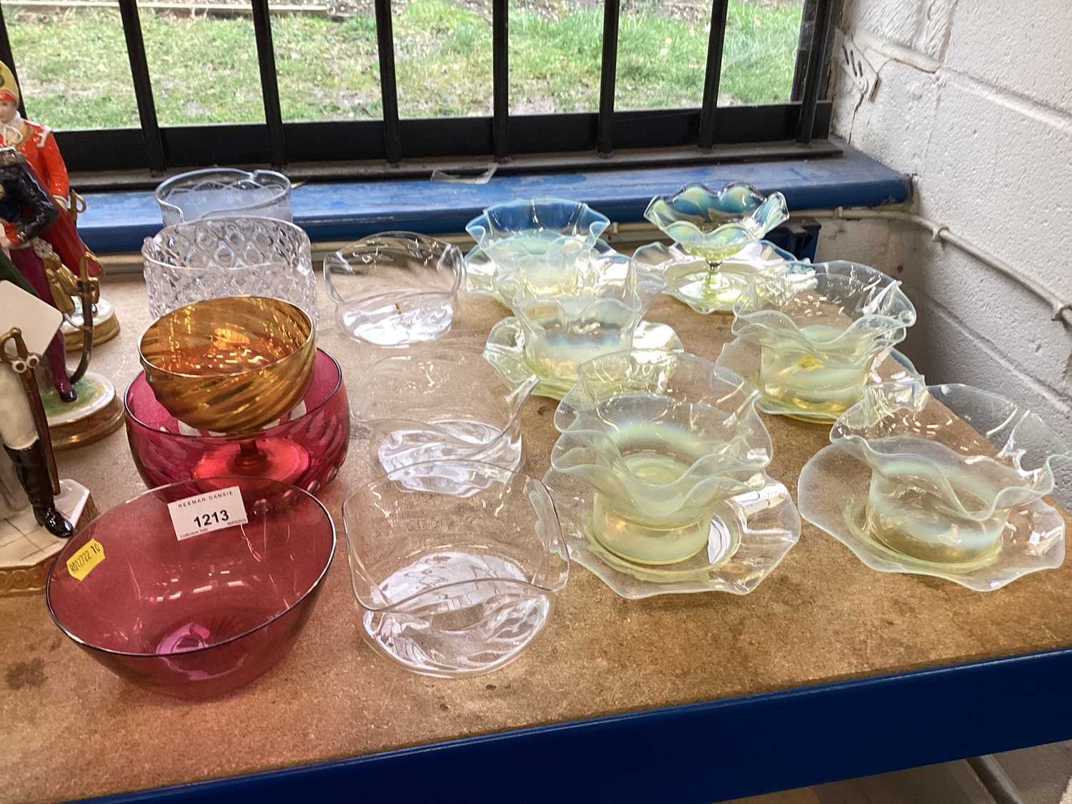 Late Victorian yellow Vaseline glass dessert bowls and stands and similar dish, possibly Powell (Whi