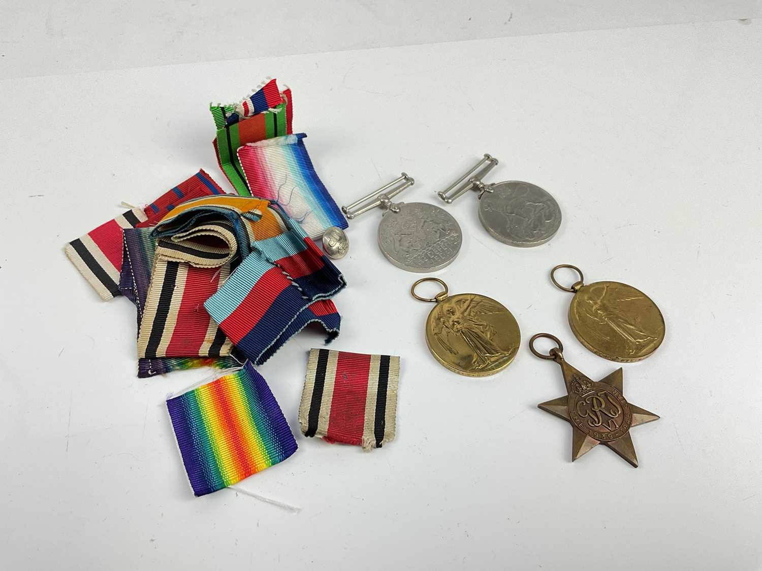 Two First World War Victory medals named to 36468 PTE. W. R. Gooch. Essex. R. and 145653 PTE. W. G.