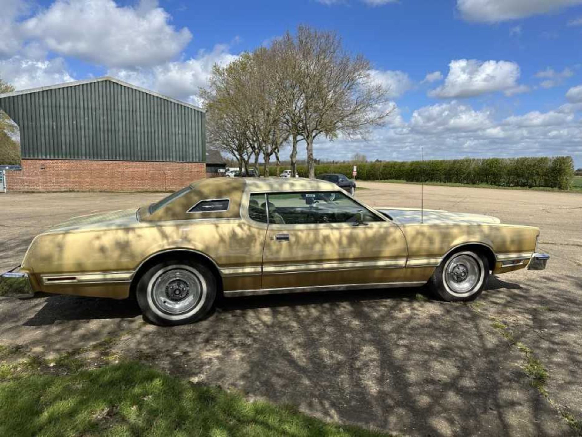 1976 Ford Thunderbird Coupe, Registration PHH 589P. This outrageous classic American grand tourer ha - Image 30 of 35