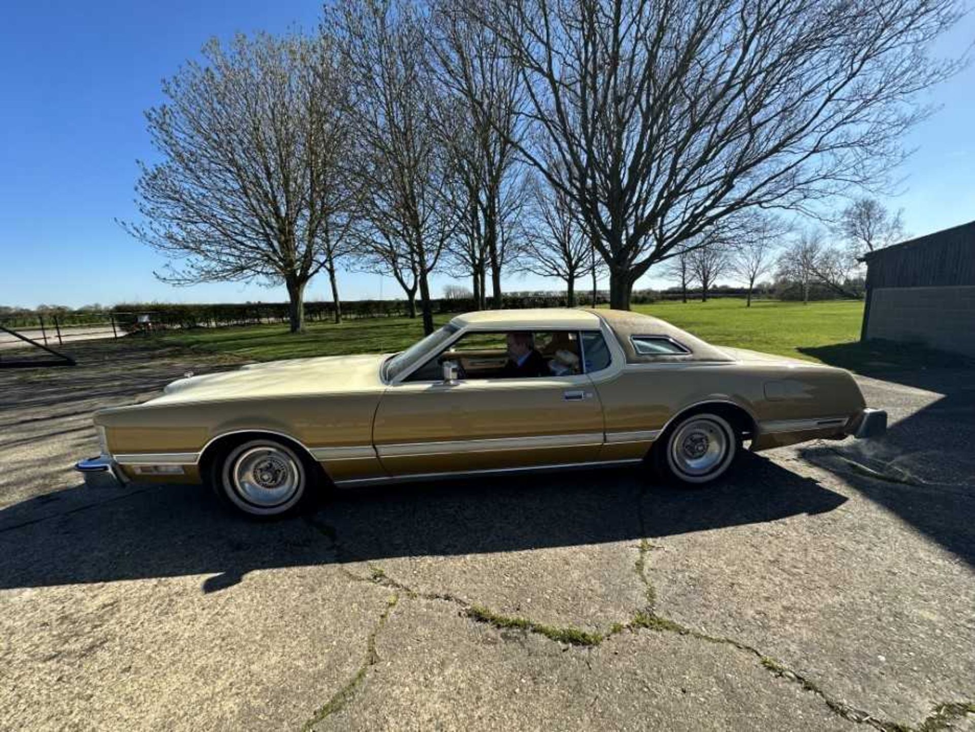 1976 Ford Thunderbird Coupe, Registration PHH 589P. This outrageous classic American grand tourer ha - Image 3 of 35