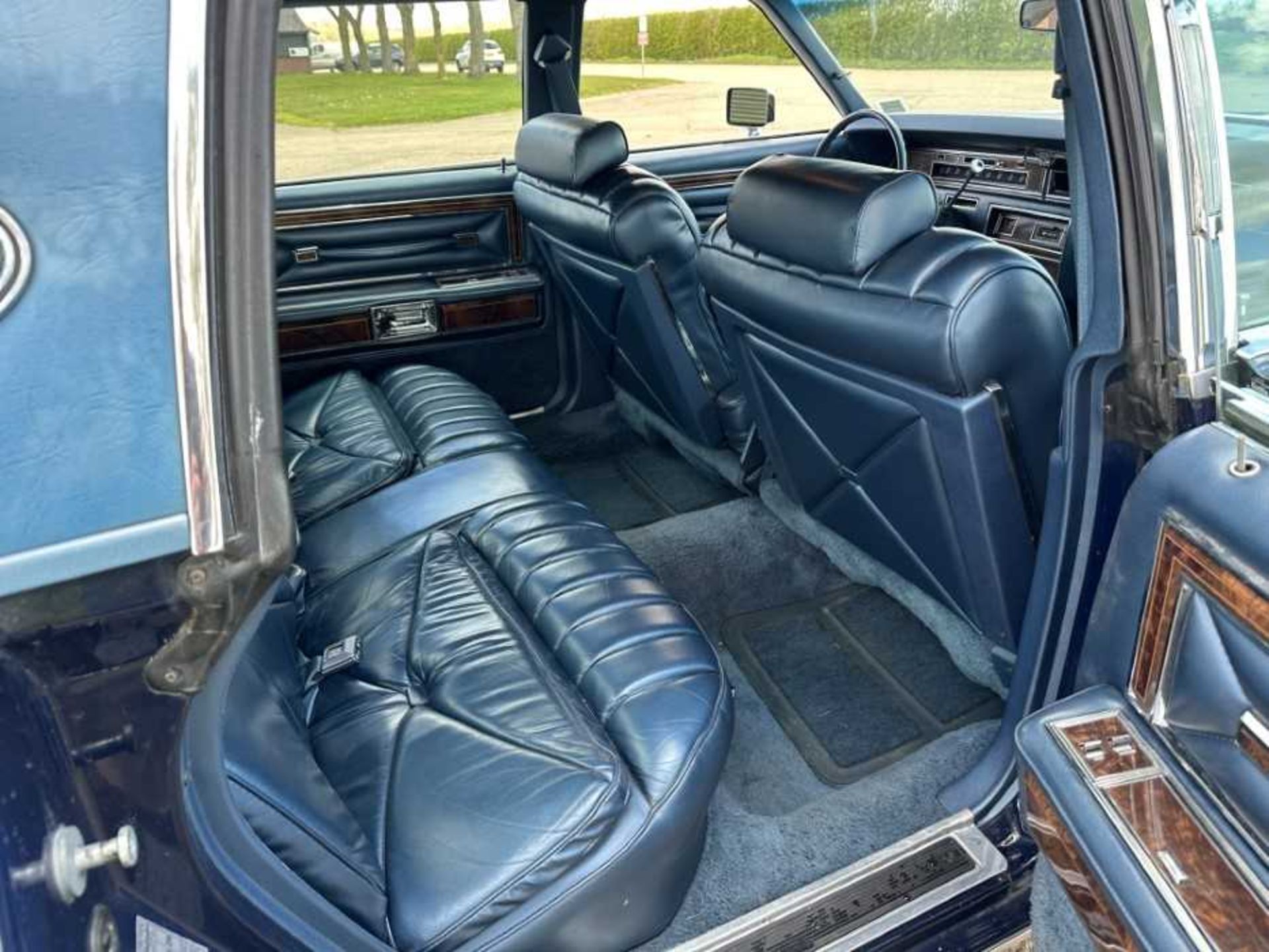 1977 Lincoln Continental Spitzer 4 door sedan, Registration UKE 743R. This very imposing classic Ame - Image 5 of 17