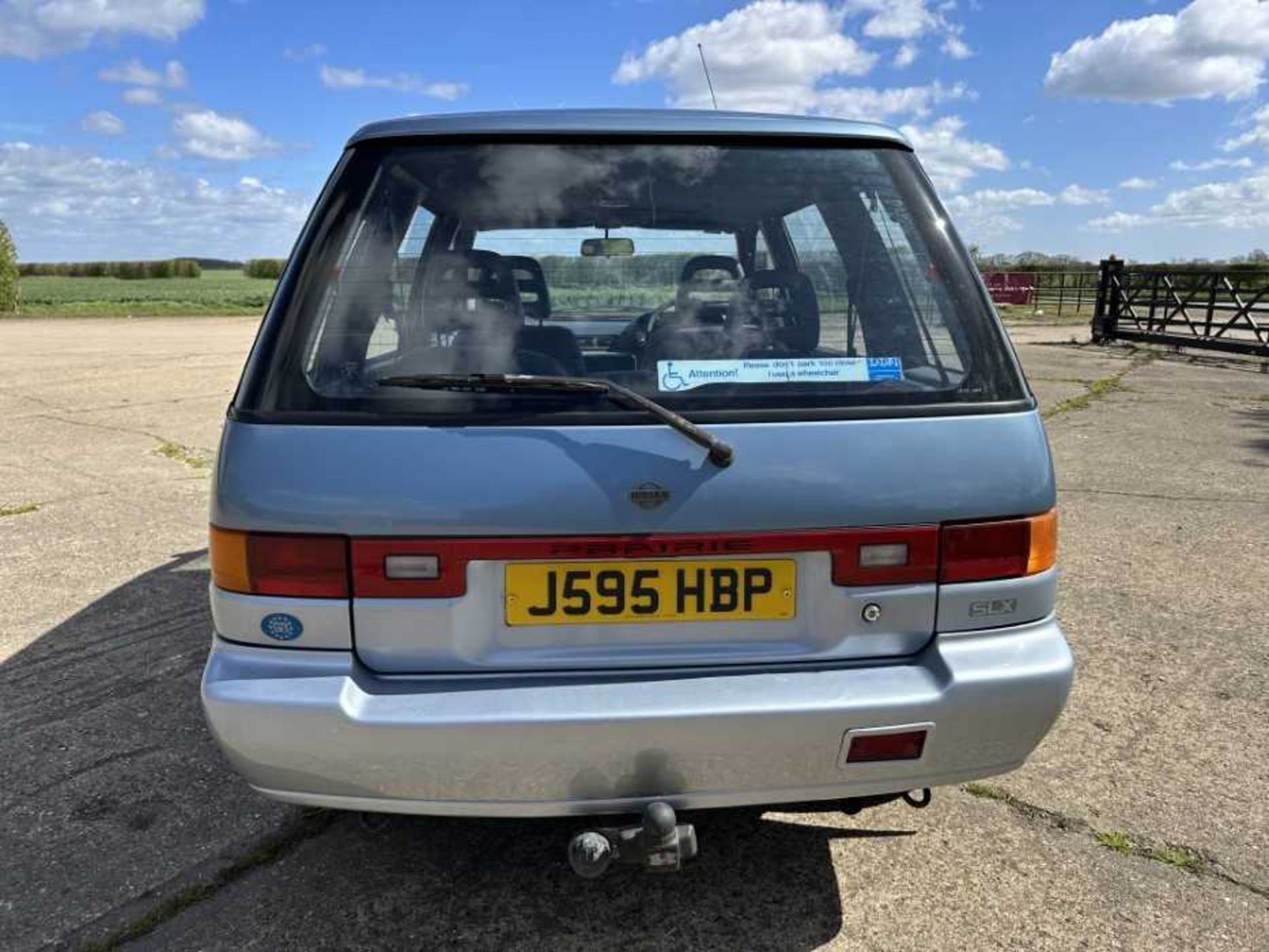 1991 Nissan Prairie 2.0 SLX Auto Estate, reg. no. J595 HBP - Image 5 of 20