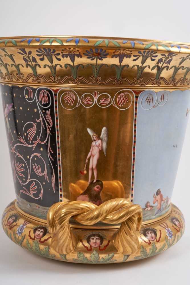 A large and impressive French Empire-style porcelain urn - Image 7 of 20