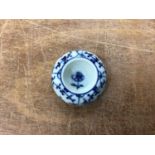 Antique Continental blue and white onion pattern salt/mustard, in the style of Meissen