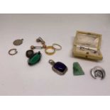 Two 22ct gold rings and other jewellery