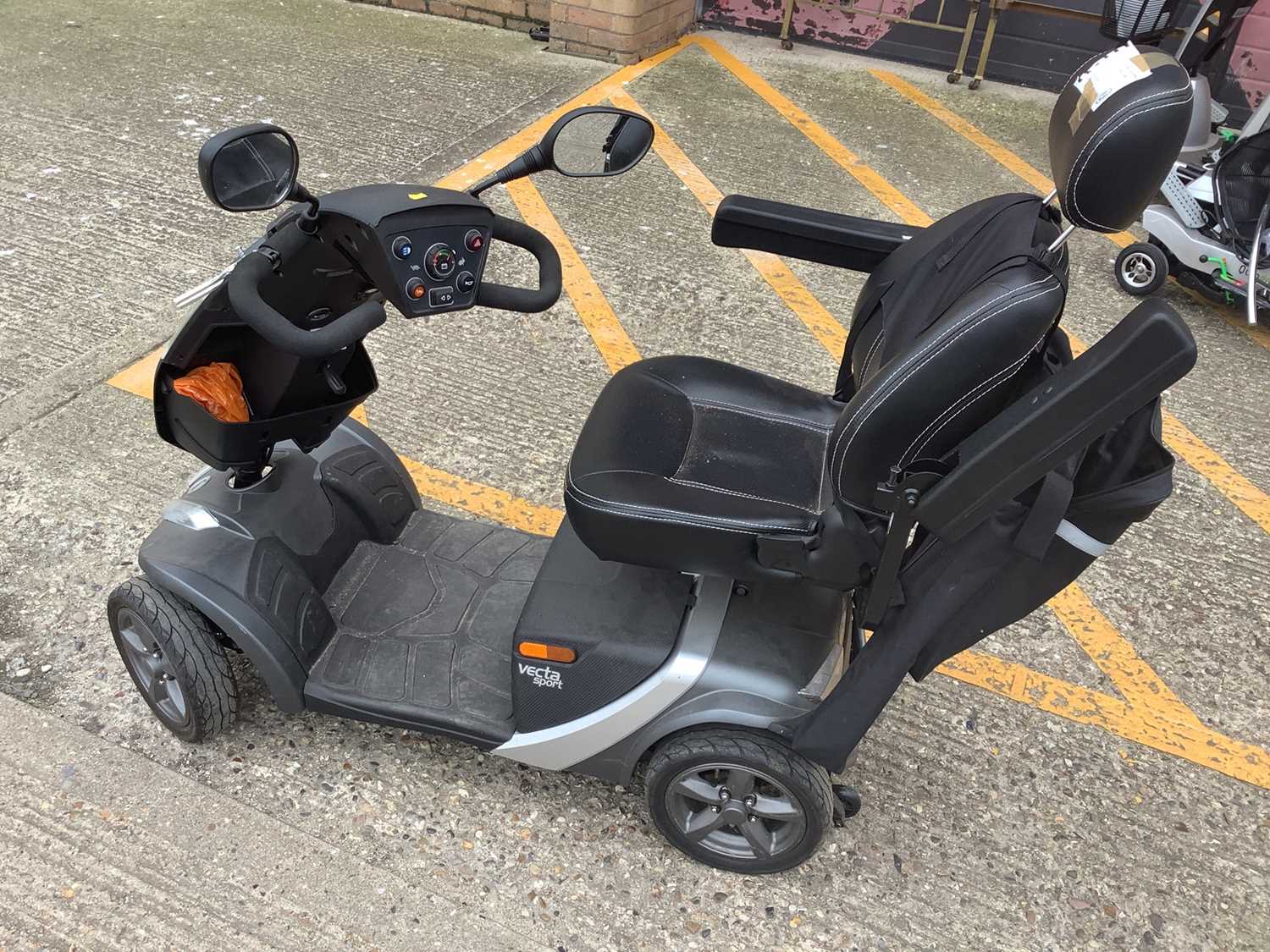 Rascal Vecta Sport mobility scooter together with Key and charger - Image 4 of 4