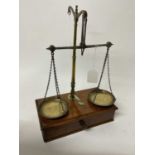 Good quality set of late 19th / early 20th century brass scales