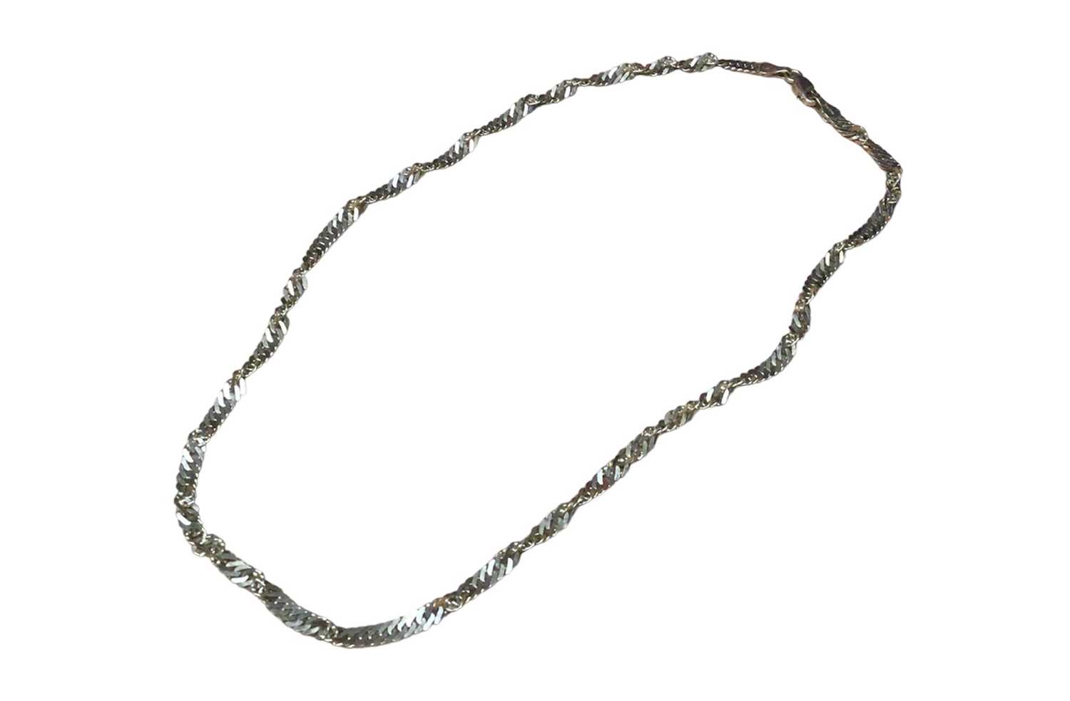 14ct gold flat curb link twisted chain necklace, 45.5cm long