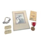 Second World War American Army Air Corps Pilots badge, together with medal, photograph, dog tags and