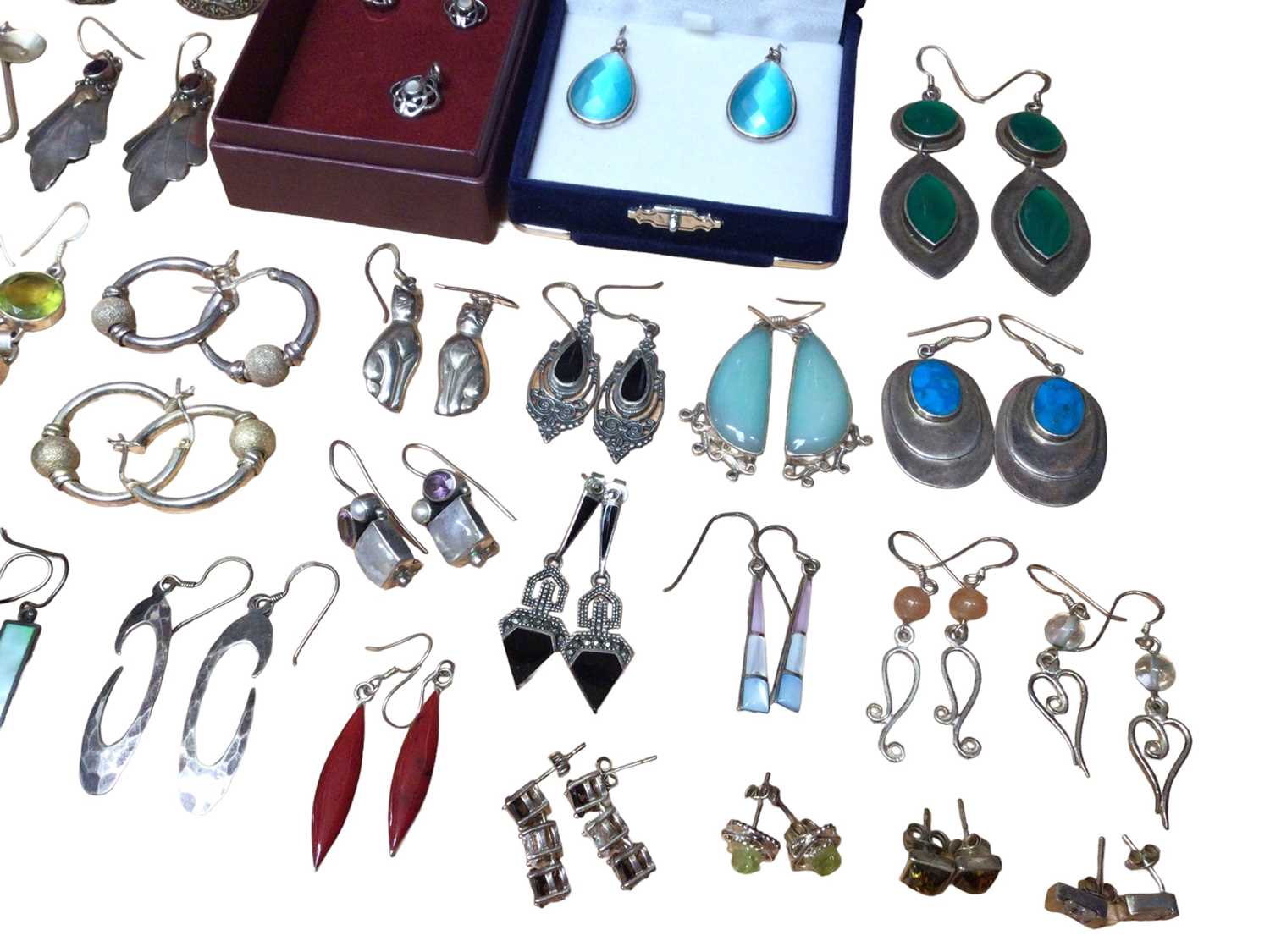 Collection of silver and white metal earrings, mostly gem set - Image 3 of 4