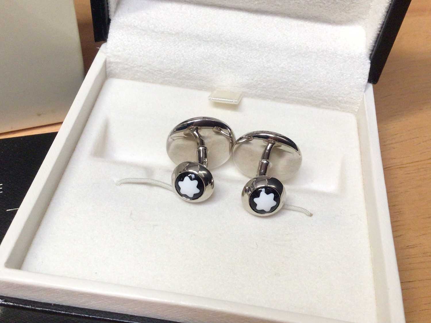 Pair of silver Mount Blanc cufflinks, in box - Image 4 of 4