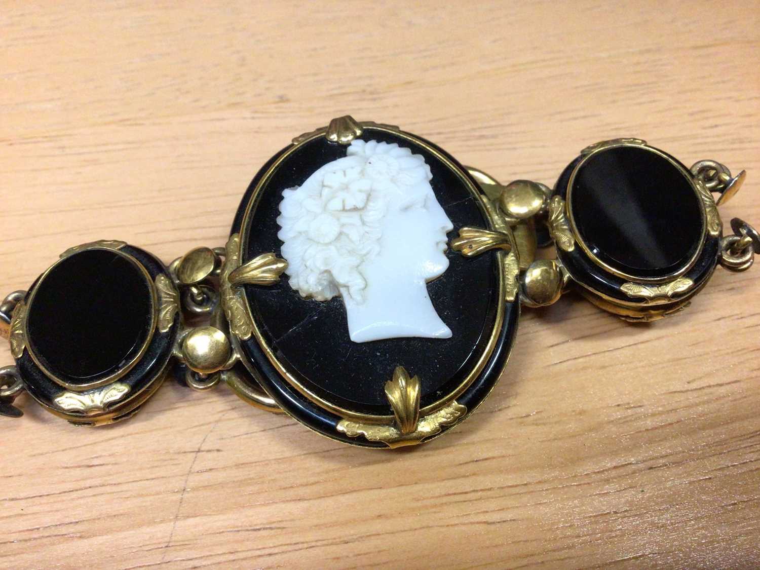 Victorian black glass cameo bracelet in yellow metal setting together with a black onyx and silver b - Image 5 of 5