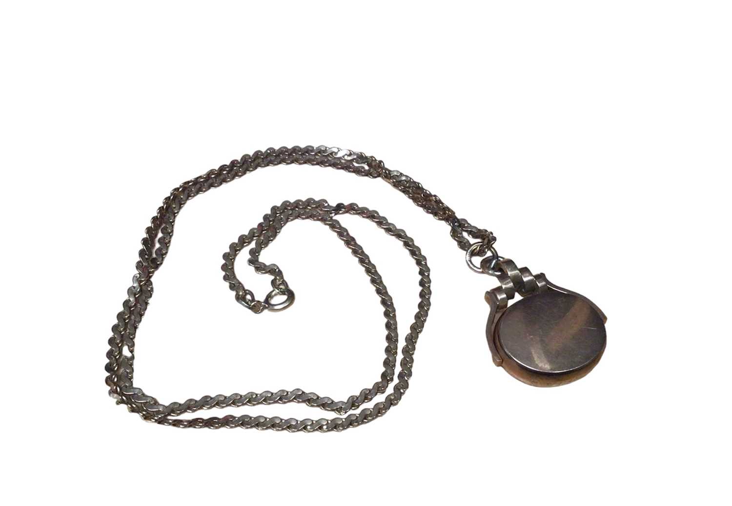 Early 20th century gold mounted agate revolving fob pendant on a modern 9ct gold chain - Image 2 of 3