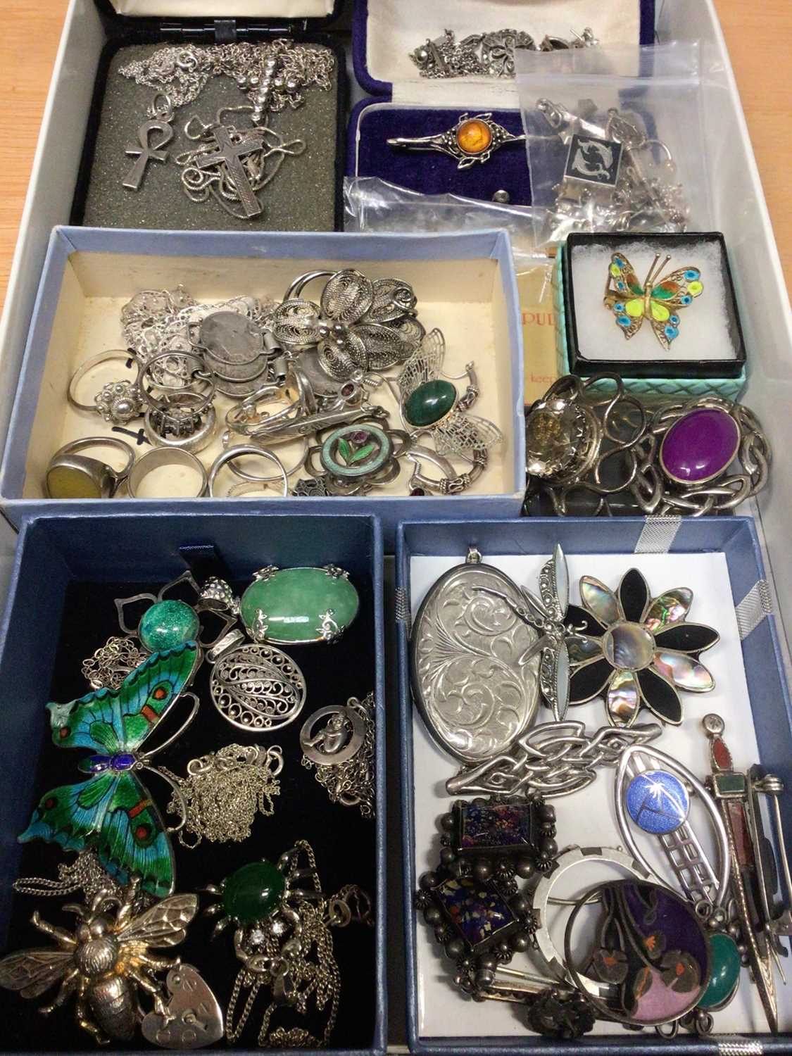 Quantity of silver and white metal jewellery including pendants, chains, brooches, rings, earrings e