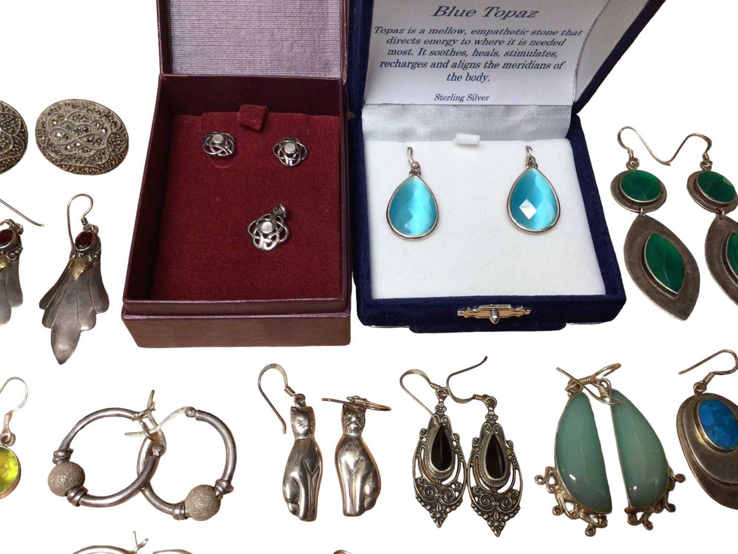 Collection of silver and white metal earrings, mostly gem set - Image 4 of 4