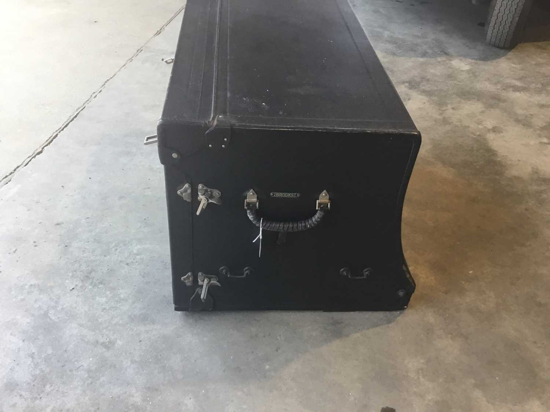 Good quality vintage car trunk by Brooks - Image 2 of 7