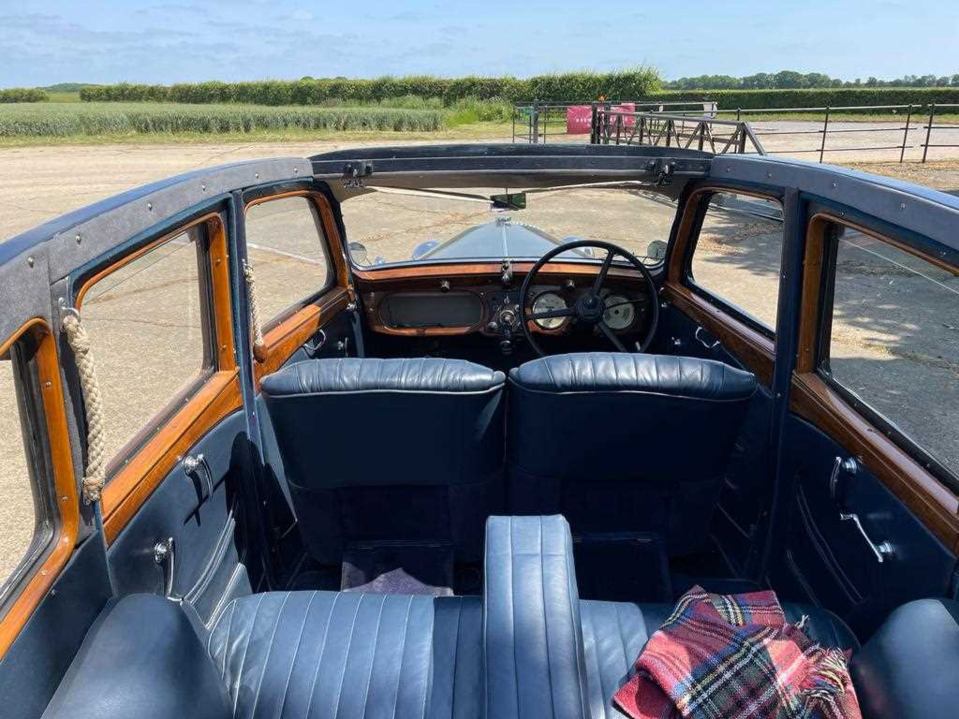 1938 Daimler DB17 Salmons Tickford Four Door Cabriolet Six cylinder 2.25 litre engine ... - Image 10 of 17