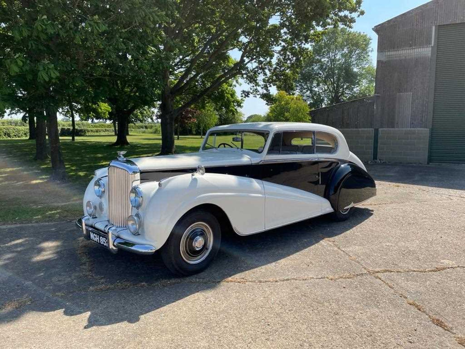 1951 Bentley Mk VI Fixed Head Coupe - Image 2 of 16