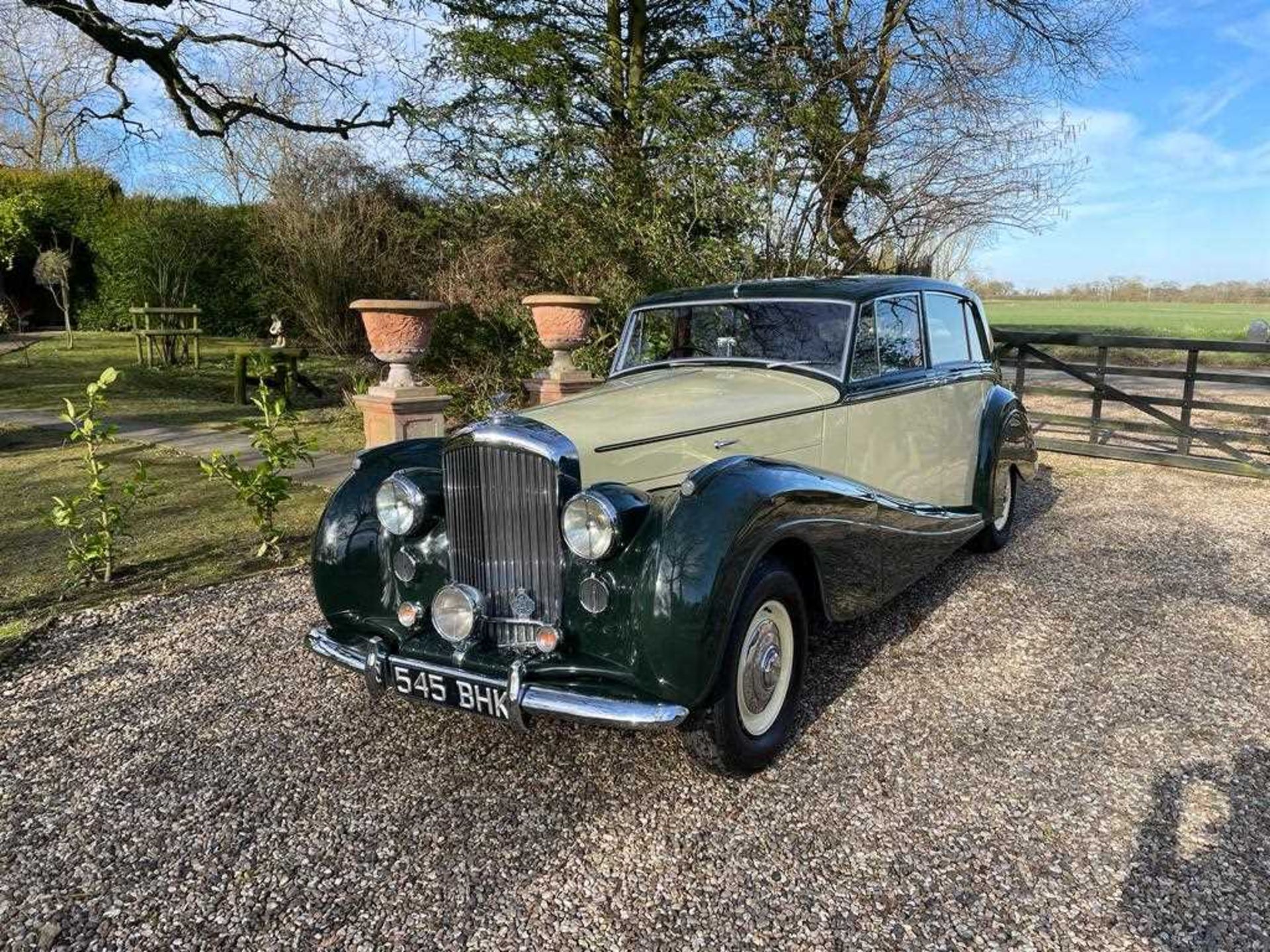 1952 Bentley Mk VI Sports Saloon by H.J.Mulliner - Image 14 of 17