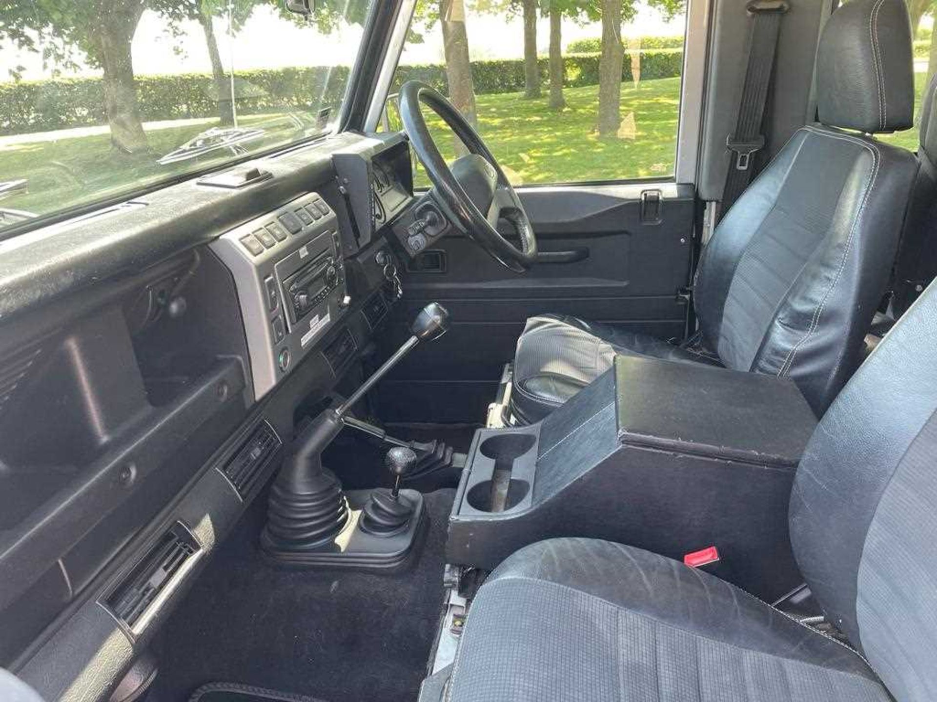 2005 Land Rover Defender 90 TD5 XS - Image 15 of 23