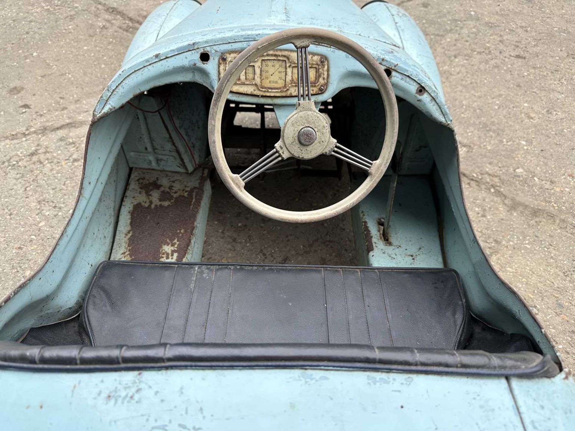 Original Austin J40 child's pedal car - Image 10 of 11