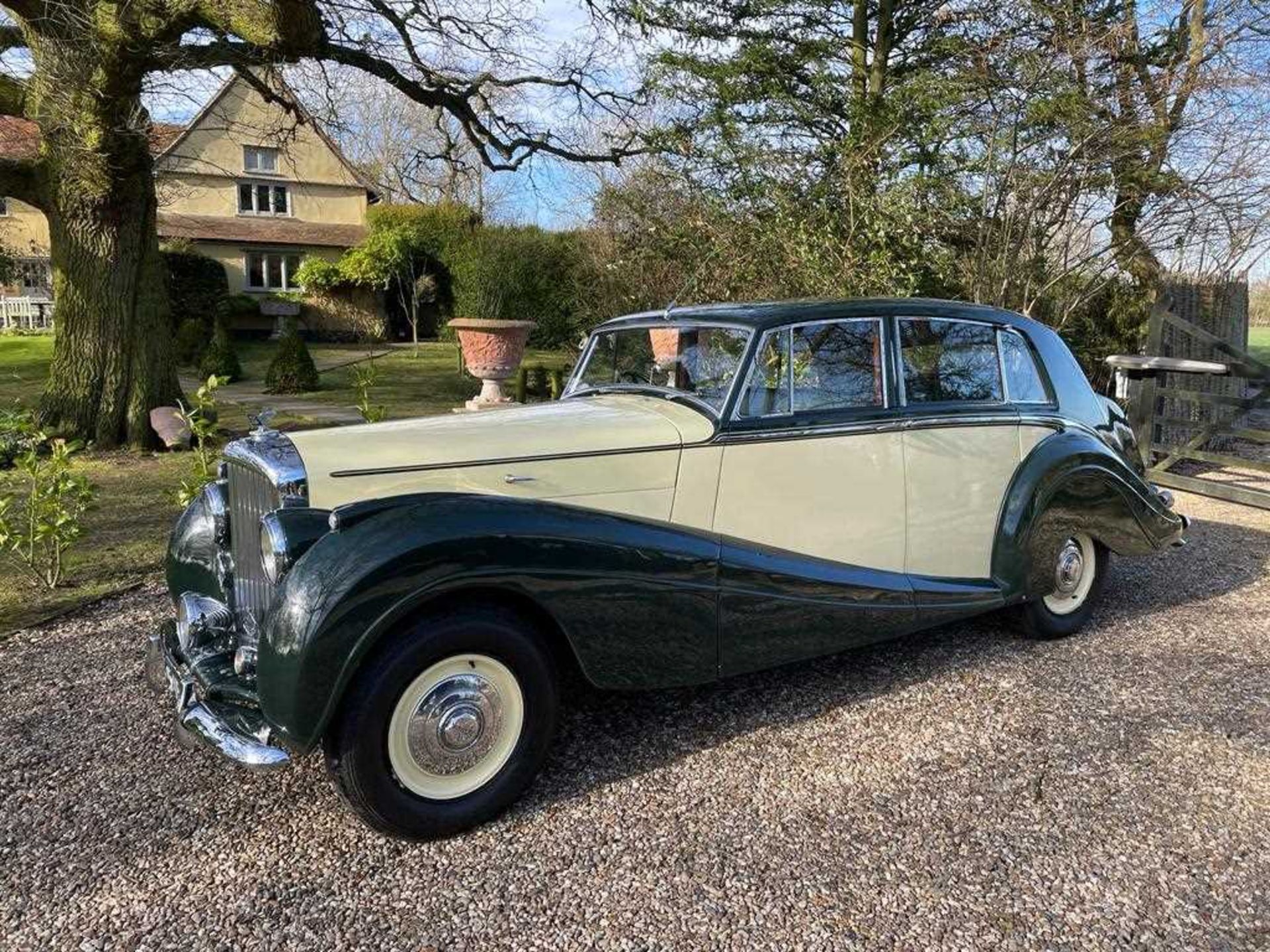 1952 Bentley Mk VI Sports Saloon by H.J.Mulliner - Image 15 of 17