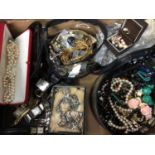 Box of costume jewellery, wristwatches etc