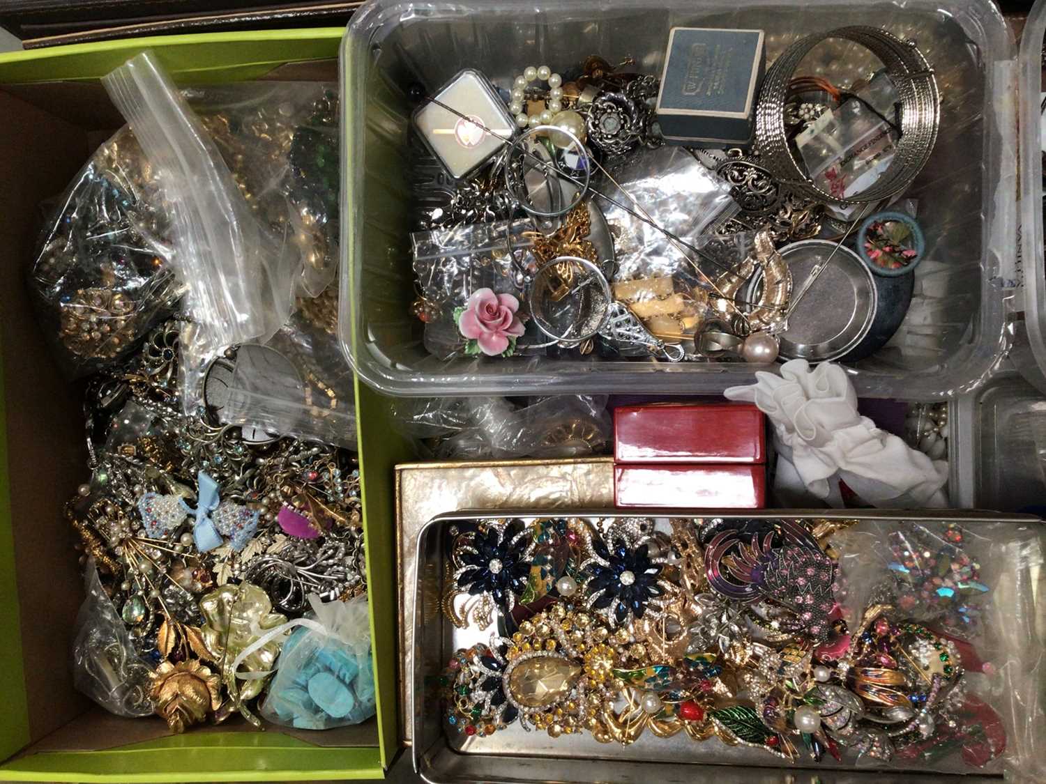 Quantity of vintage costume jewellery, wristwatches, empty jewellery boxes, silver plated tray and b