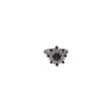 1970s 18ct white gold sapphire and diamond flower head cluster ring