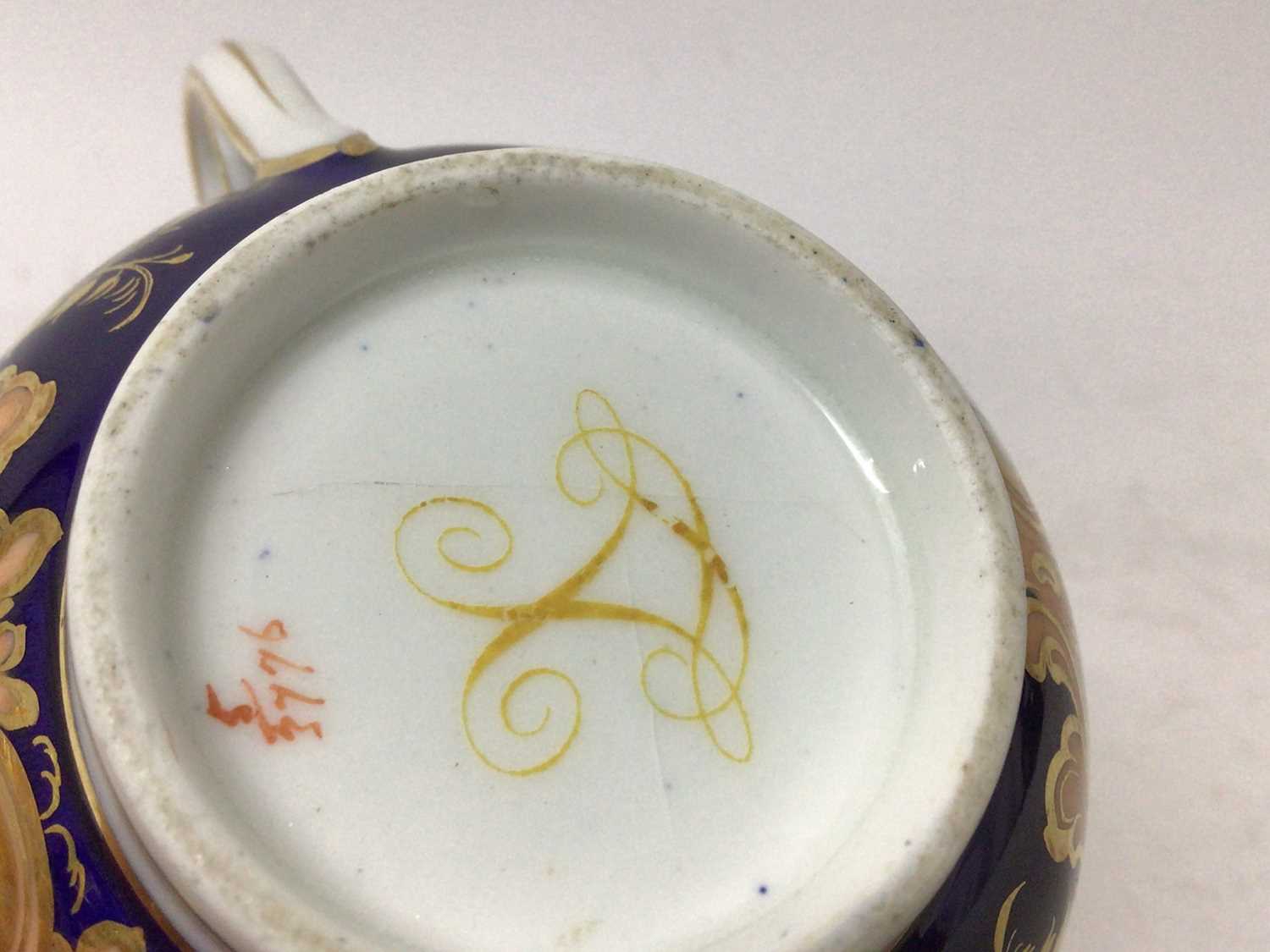 Good quality mid 19th century English porcelain tea set, probably Ridgway, - Image 5 of 7