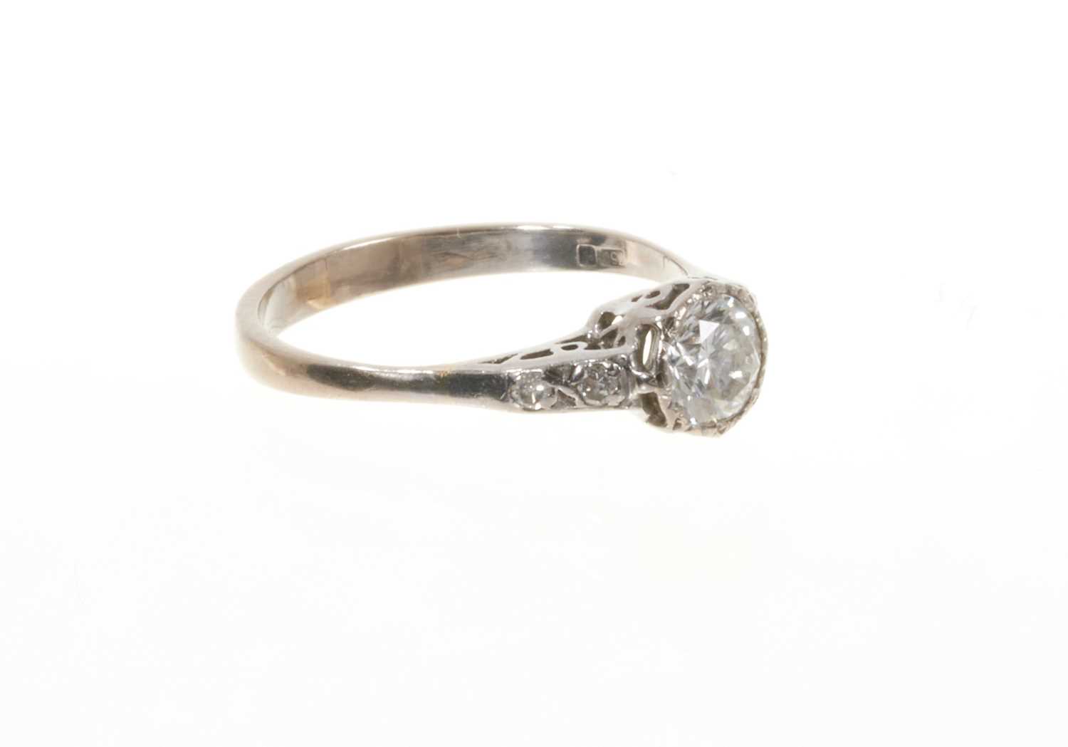 Diamond single stone ring with a round brilliant cut diamond estimated to weigh approximately 0.50ct - Image 2 of 4