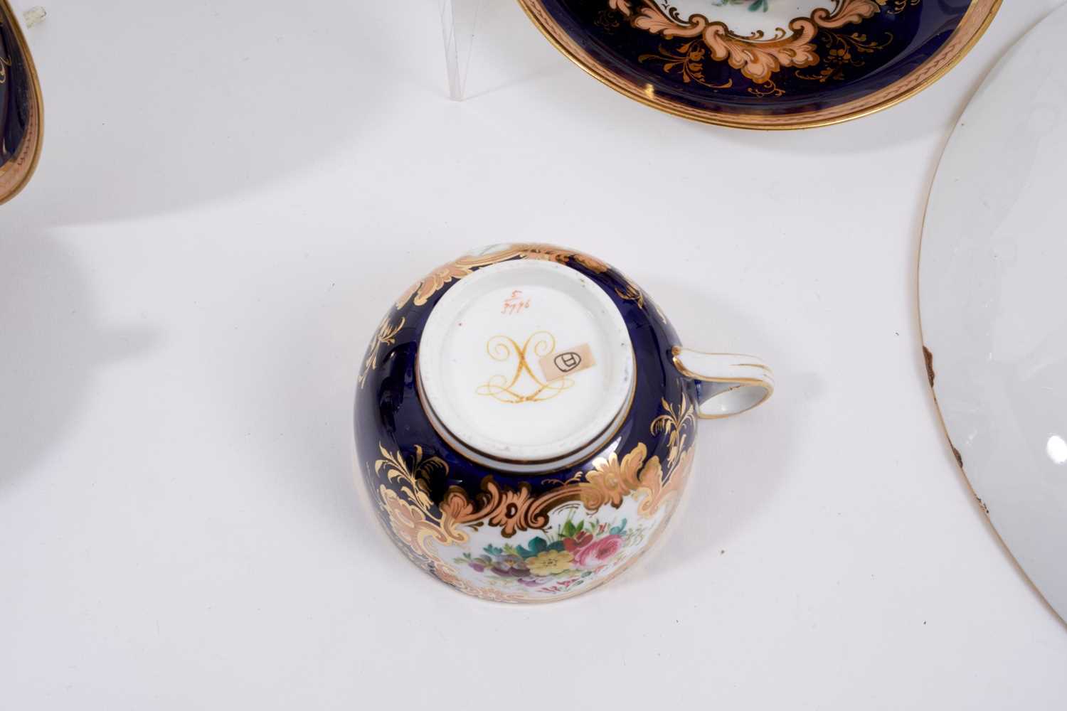 Good quality mid 19th century English porcelain tea set, probably Ridgway, - Image 3 of 7