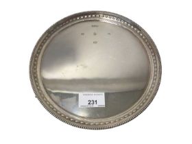 Contemporary silver salver, Sheffield 1977,