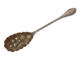 Victorian silver gilt berry spoon, London 1845 (George Adams)