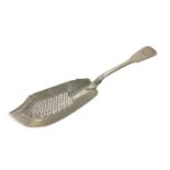 George IV silver Fiddle pattern fish slice of typical form, with pierced decoration