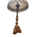 Italian carved and giltwood table lamp with shade