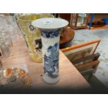 Late 18th / early 19th century Chinese porcelain vase with blue and white decoration