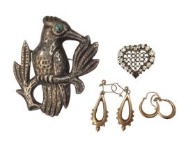 Two pairs 9ct gold earrings, paste set heart buckle and a Mexican silver bird brooch