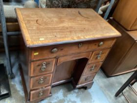George III mahogany kneehole desk with satinwood crossbanding