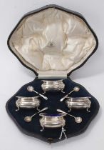 Set of four salts with associated spoons, Mappin and Webb 1913/14 in original silk lined case