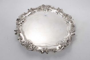 Large, fine quality, early George V silver salver